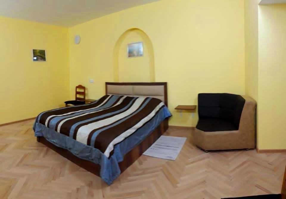 Room 1 Tbilisi Buitenkant foto